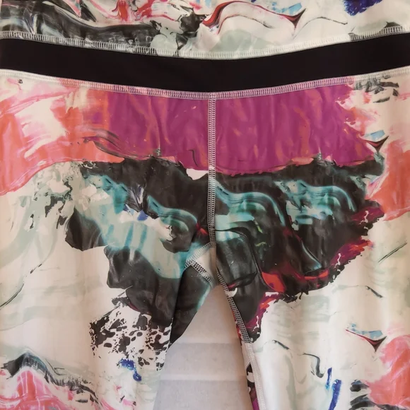 NWOT ! Lululemon Run Inspire Crop II  leggings - Picture 3 of 10